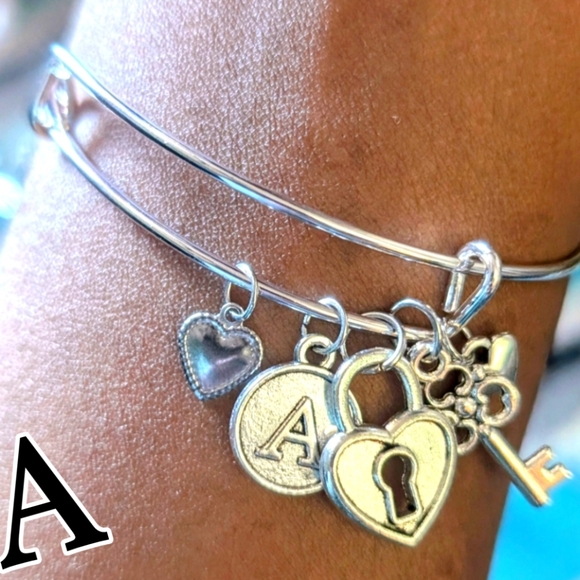 bite & pout "A" Silver Initial Bangle - Picture 1 of 5